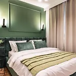 Apartment Prime Location & Cozy Comfort: Near Sala Palatului Bucharest