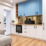 Apartment Prime Location & Cozy Comfort: Near Sala Palatului