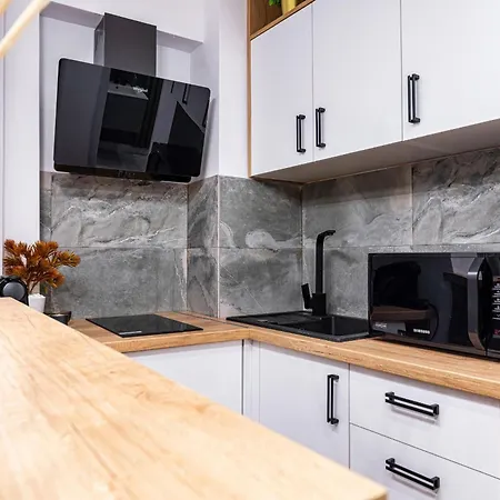 Apartment Prime Location & Cozy Comfort: Near Sala Palatului *