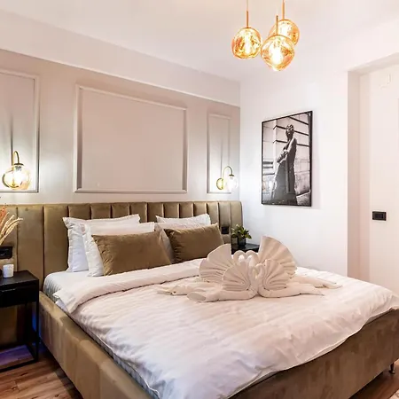 Prime Location & Cozy Comfort: Near Sala Palatului Apartment